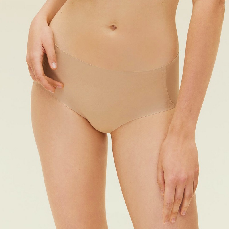 Panties - Seamless, breathable, comfortable, low-rise, hip-hugging briefs