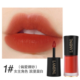 [Delivery within 48 hours] Small Man Waist Light Gauze Fog Velvet Lip Glaze Lip Gloss Lip Dual-purpose White Makeup Not Easy