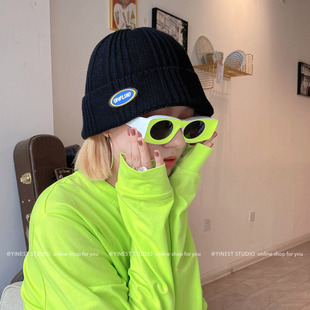 South Korea niche stickers round label knitted hat for women autumn and winter Japanese style all-match Dongda door show face small warm wool fisherman hat