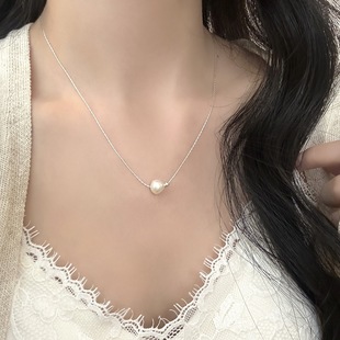 One Pearl Necklace Women's 2025 New Explosive French Necklace Light Luxury Niche High-end Design Clavicle Chain