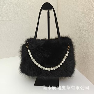 Plush Bag Women's Autumn and Winter All-match 2024 New Arrival Fashion Niche Crossbody Bag Portable Fluffy Pearl Bag