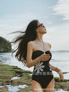 Women's Beautiful Swimsuit New Swimsuit Sense Hollow Simple Style Hanging Neck Swimsuit Swimsuit Women's Hot Springs