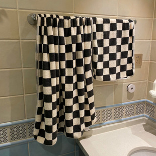Ins Caramel Plaid Bath Towel Women's High Color Value Household Bathrobe Couples Wearing Coral Fleece Absorbent Towel Bath Towel
