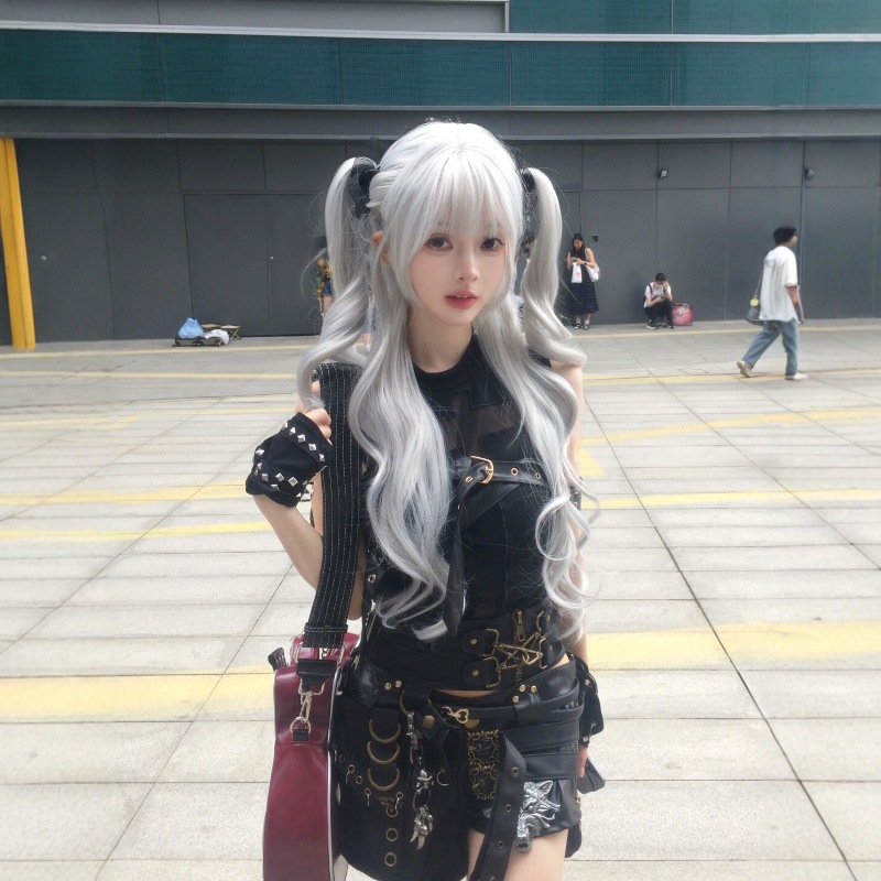 Full Wig for Women with Bangs, Silver Long Curly Hair, Qin Che Che Recommends an Atmospheric Silver Big Wave, Versatile for Cosplay