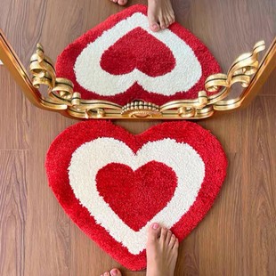 Korean-style heart-shaped flocking mat bathroom absorbent non-slip foot mat cloakroom thickened cool decorative floor mat can be wholesale