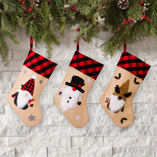 Cross-border New Christmas Decorations Red and Black Plaid Edge Embroidered Cartoon Old Man Gift Bag Christmas Window Pendant