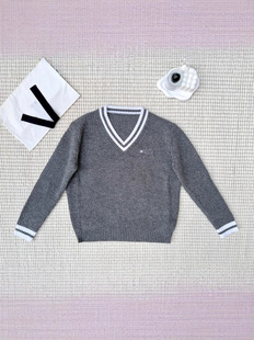 Shenzhen Nanyou high-quality V-collar contrast letters loose pullover Joker cashmere sweater factory primary supply
