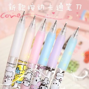 Симпатичный нож для ручного счета Sanrio нажимает на нож и ручку.