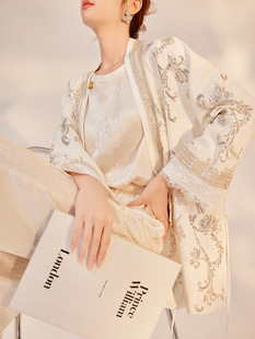 Autumn High-end Guofeng Heavy Industry Embroidered New Chinese Top Nocket Diamond Embroidered High-end Jacket Female M7033