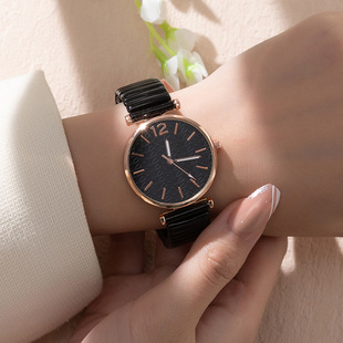 Niche Fashion Casual Elegant Explosion Models New Women's Retro Student Quartz Watch Elastic Band Elastic Band Watch