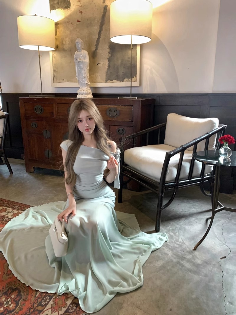 French Off-Shoulder Slanted Shoulder Green Dress for Women Summer 2025 New Style Small Tulle Fishtail Hip-Hugging Long Skirt