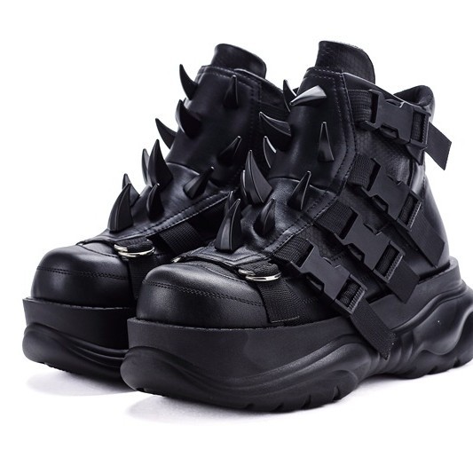 2026 New Amazon Cross-Border Foreign Trade Martin Boots Punk Thick-Soled Sneakers Retro Horn Rivets Heavy Metal