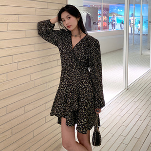 Korean style elegant floral dress 2024 spring and summer new careful machine irregular waist V-neck short skirt