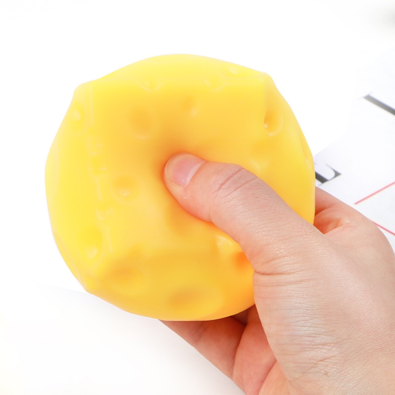 창의적인 6CM7CM 치즈 모양의 사각 큐브 모조 치즈 장난감, 느린 반동 스트레스 해소 장난감