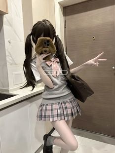 2024 Early Autumn V-neck Vest Vest Knitwear Stacked Basic Top Joker Skirt Original JK suit