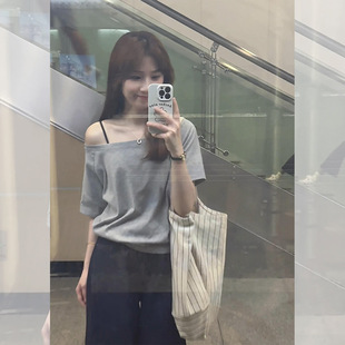 Loose Design Off-Shoulder Top One-Shoulder Summer New Short-Sleeved T-Shirt Female Niche Slanted Shoulder Sweet Sexy Summer Slimming Look