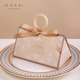 New Zan Chinese Retro Wedding Candy Box Engagement Wedding Banquet Accompanying Gift Triangle Portable Candy Candy Box