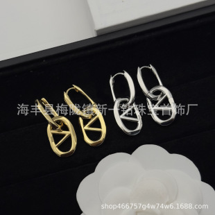 European and American Cross-border Huajia V-letter Mother Earrings Brass Material 925 Silver Needle Niche Design Earrings for Women