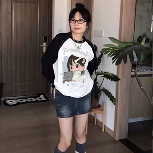 Girl's cat print loose color matching long-sleeved T-shirt student autumn and winter New round neck color sleeve mid-length top