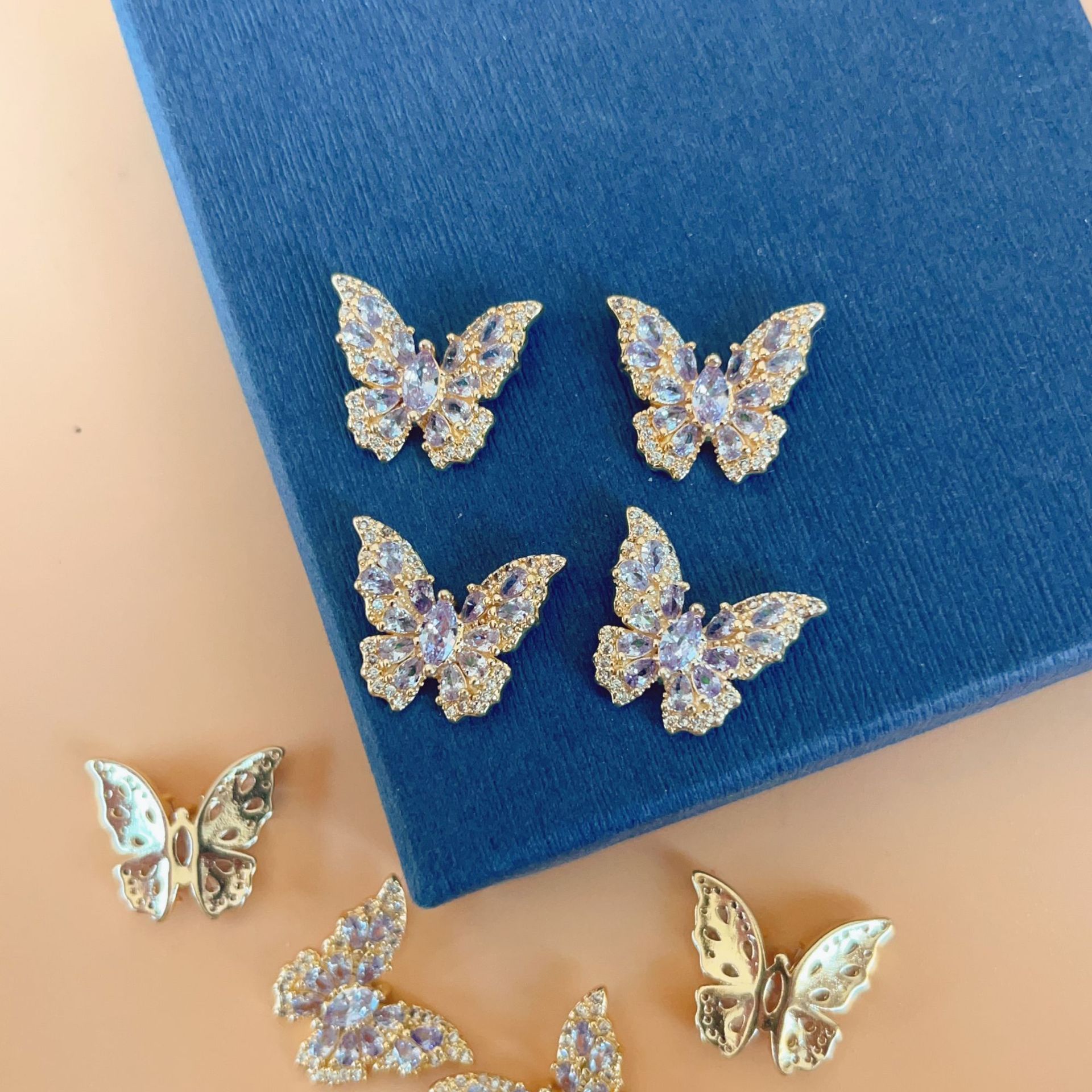 Internet Celebrity Luxury Copper Inlaid Zirconium Large Butterfly Nail Art Jewelry Full of Zirconium Stereo Butterfly Zircon Diamond Wear Nail Decoration Wholesale