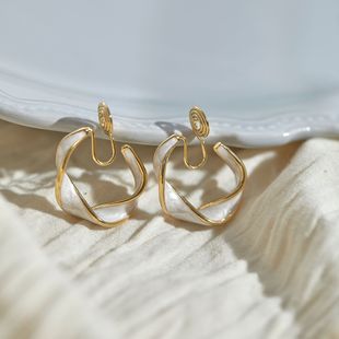 [Ukiyo-e] cold wind earrings earrings hoop earrings mosquito-repellent incense plate without ear hole female niche temperament new fashion