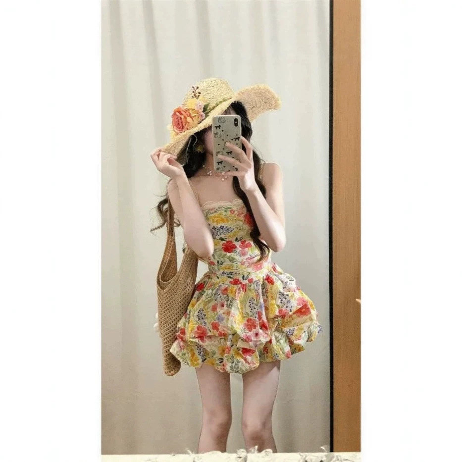 Seaside Vacation French-Style Sweet Floral Tube Top Dress with Lace Splicing, Unique and Beautiful Puffy Flower Bud Short Skirt