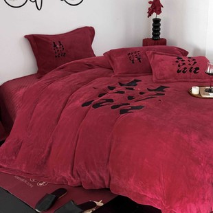 Simple Double Happiness Embroidered Red Four-piece Milk Velvet Quilt Cover New Wedding Coral Velvet Bed Sheet Wedding Bedding