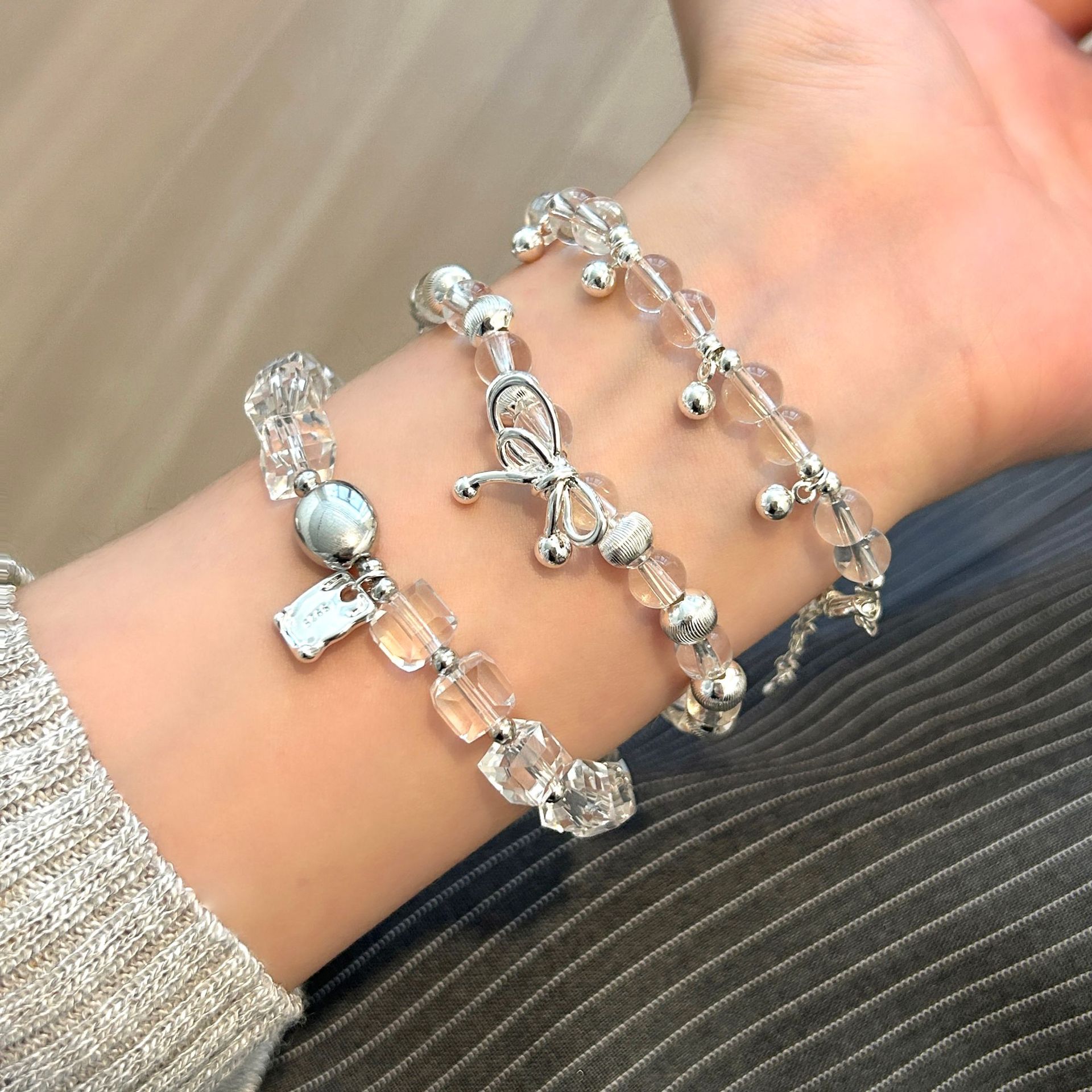 Transparent White Crystal Bow Beaded Bracelet for Women 2025 New Summer Korean Ins Niche Design Bracelet