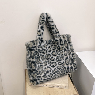 Autumn and Winter Large Capacity Leopard Print Fur Handbag Shoulder Bag 2024 New Soft Commuter Crossbody Bag