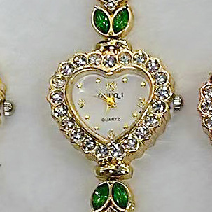 Foreign trade new fashion diamond-shaped ladies watch cross-border bracelet watch women's quartz watch wholesale supply