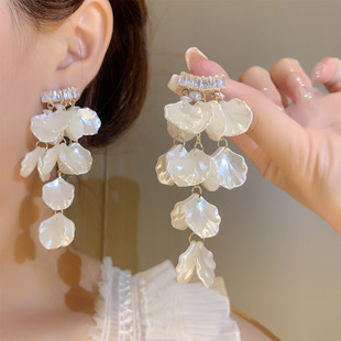 Silver Needle pearl flower shell long tassel earrings light luxury fashion design earrings high-grade earrings wholesale