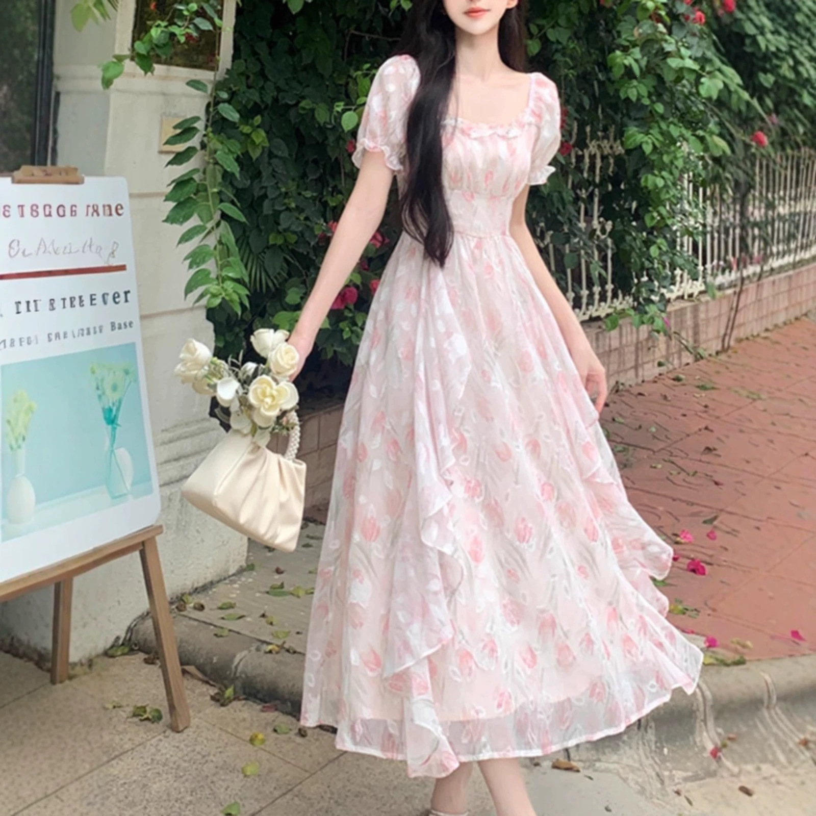 2026 New Summer Style for Plus-Size Women, Hepburn-Style Large Square Collar, Ruffled Edge, First Love French Floral Chiffon Dress