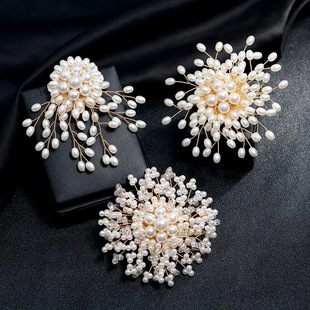 Korean version of imitation pearl handmade atmosphere star temperament brooch pin decorative coat accessories manufacturers straight hair