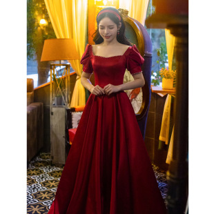 Toast Dress Large Size Princess on the Run Satin Red Fat Man Evening Dress Dress Women's Arm Covering 2024 New Summer