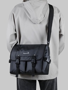 Tiktok hot sale shoulder bag men's casual new waterproof shoulder messenger bag fashion simple luxury Messenger retro men's bag
