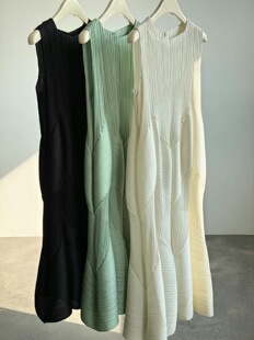 JApAnese Style Style ~ Niche PleAted Dress for Women 2024 Summer U-shAped SquAre CollAr Mid-length Sleeveless A-shAped AsymmetricAl Skirt 019