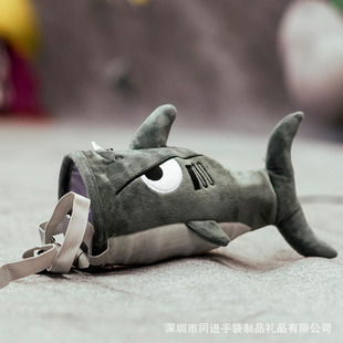 Amazon hot selling shark cartoon plush rock climbing powder bag outdoor mountaineering non-slip waist hanging dry hand magnesium powder bag