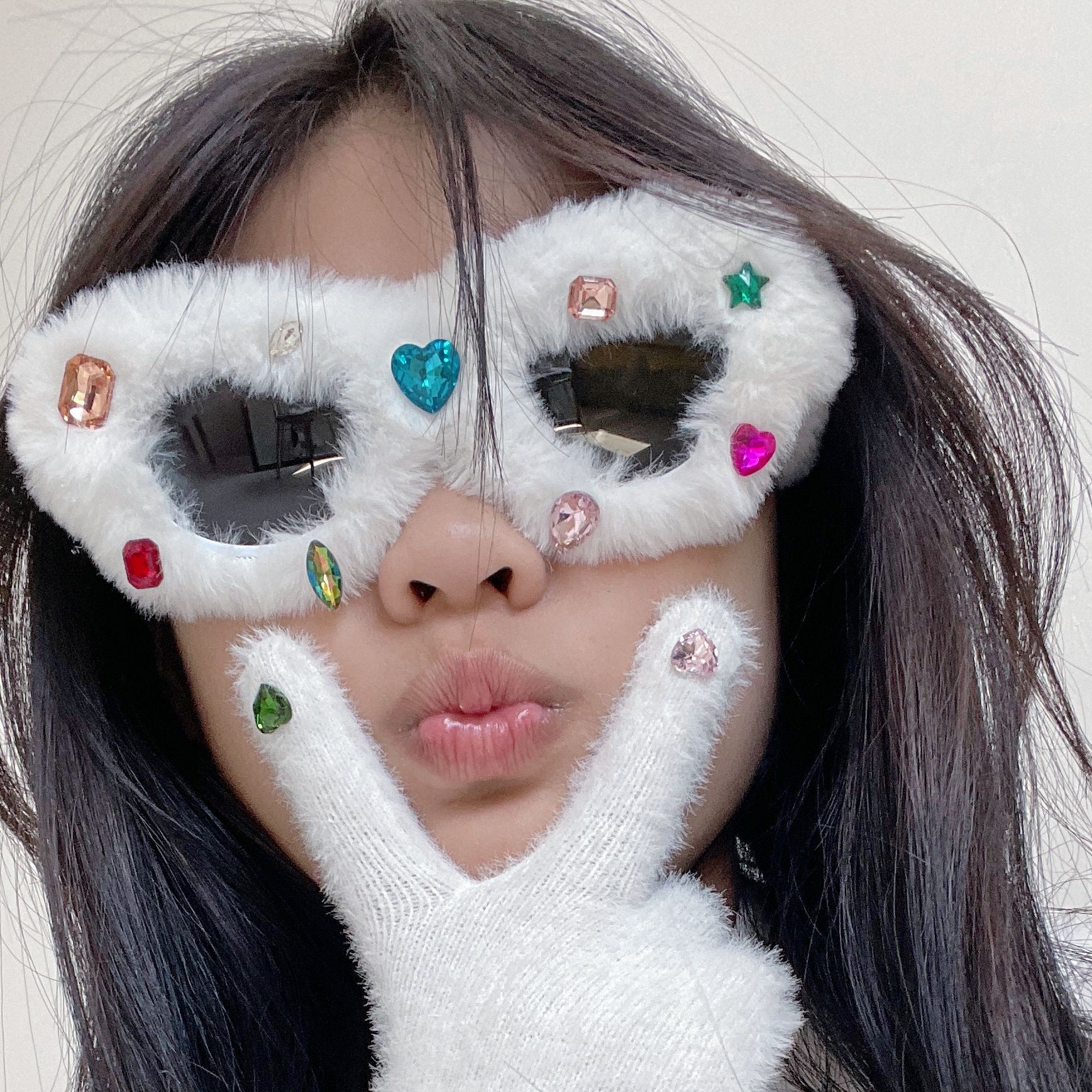 Autumn and Winter New Colorful Nail Art Gloves for Girls, Cute Lolita Soft Girl Style, Finger-Separated Plush Warm Touchscreen Gloves