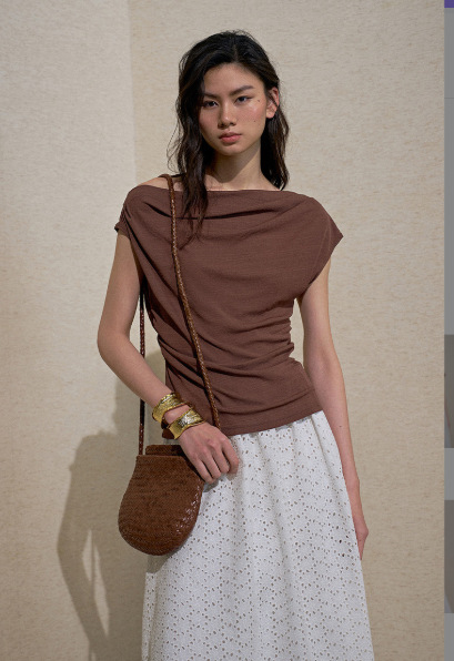 Zhizhi Asymmetrical Off-Shoulder Design Slimming Sheer Mesh Top for Women 26 Summer New Style