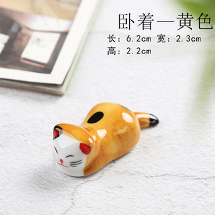 Lazy Cat Ceramic Chopsticks Holder Creative Japanese-style ZAKKA Lucky Cat Chopsticks Holder Chopsticks Pillow Household Kitten Pen Holder