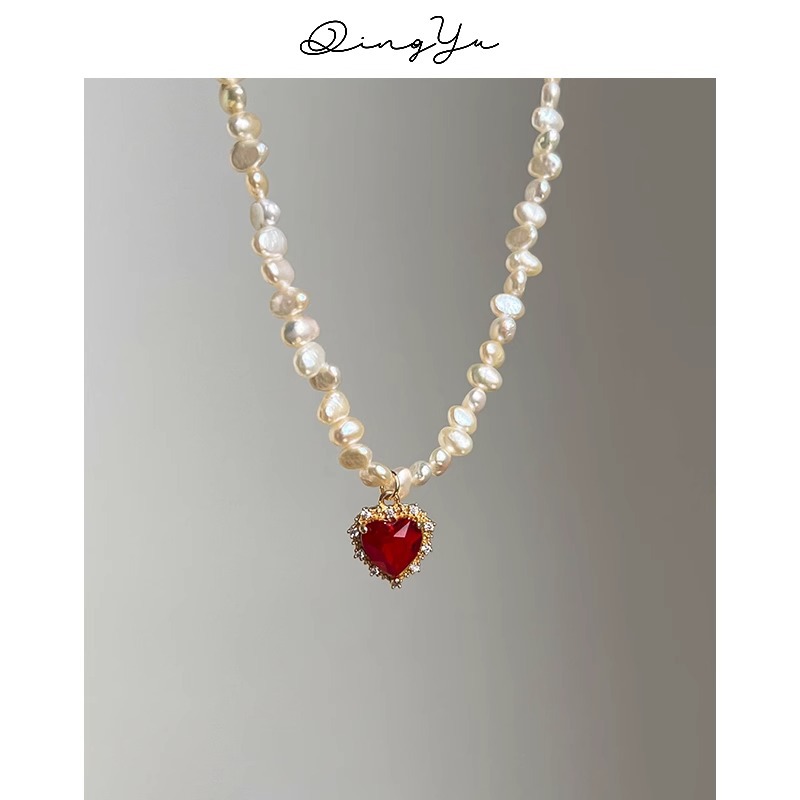 Vintage French Court Girl Ruby Rhinestone Hedge Love Pendant Pearl Necklace Niche Design Clavicle Chain