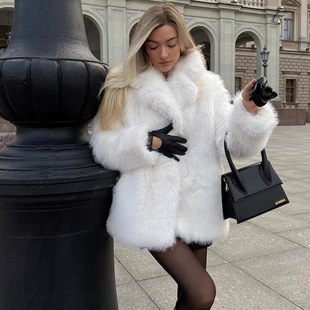 European and American Ins Fashion Solid Color High-end Eco-friendly Faux Fur 2024 Winter New Style Spice Girl Elegant Short Coat Trendy