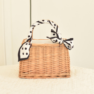 Portable Square Rattan Women's Bag Straw Wicker Bag Hand-Woven Handbag Gift Basket Pearl Gift Box