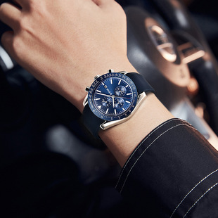 Sports fashion men's watch multifunctional waterproof luminous tide men's quartz watch silicone tape support a generation of hair