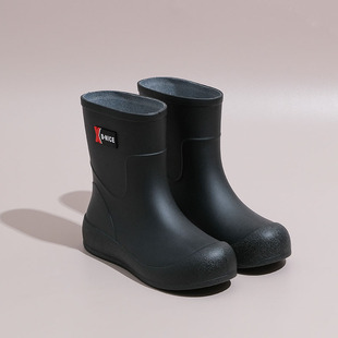Fashion Sweet Women's Shoes Outdoor Rainy Day Women's Rain Boots One-piece Waterproof Rubber Shoes Out of the Street Snow Women's Non-slip Foot Protection Ankle Boots