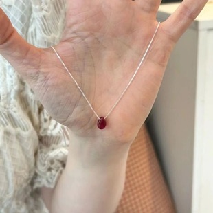 2024 New Style Internet Celebrant Same Style Explosive Little Red Bean Water Drop Pendant Necklace Women's New Chinese Style Simple All-match Clavicle Chain