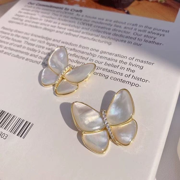 Small Brooch with Bowknot to Prevent Exposure, High-End Chest Pin for Shirts, Anti-Exposure Button, Versatile Pin Wholesale