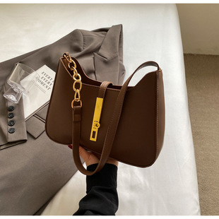 Factory wholesale trend Joker messenger bag new fashion shoulder armpit bag fashion Joker handbag bag