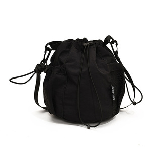 Japanese Ins Tooling Style Design Drawstring Bucket Summer Sports Leisure Fashion Nylon Mobile Phone Bag Crossbody Bag