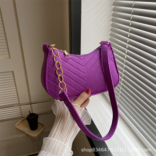 Hand-Held Crescent Bag for Women, Fashionable Work Clothing Trend, Niche Design Bag, Shoulder Casual Crossbody Bag, Armpit Felt Bag